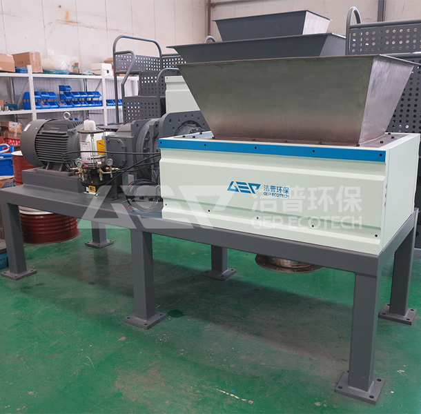 廢舊油漆桶破碎機(jī)