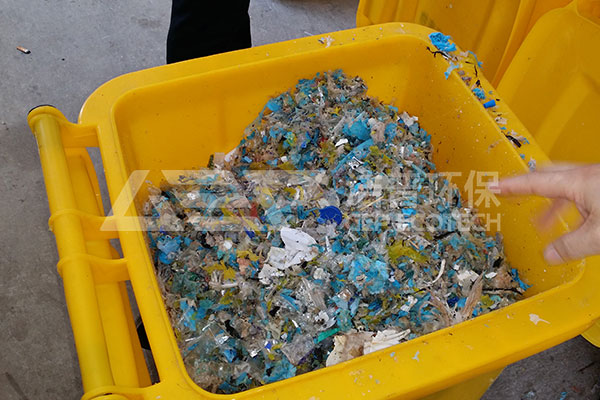 智能醫療廢棄物破碎機生產線,醫療垃圾破碎機處理系統現場