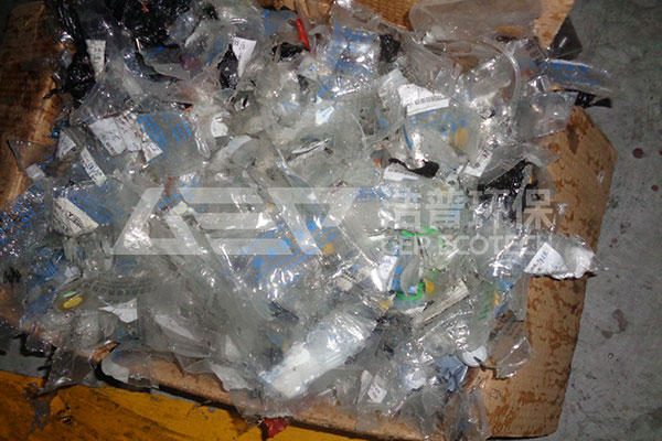 智能醫療廢棄物破碎機生產線,醫療垃圾破碎機處理系統現場