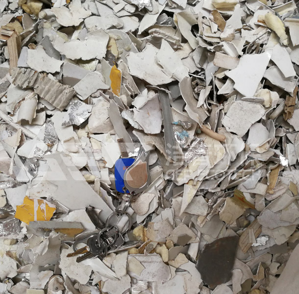 廢舊冰箱破碎后