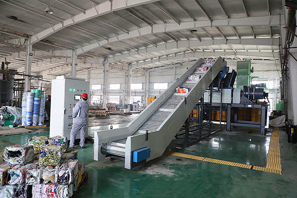 鐵桶破碎機處理系統(tǒng)，廢鐵桶破碎清洗回收工藝介紹