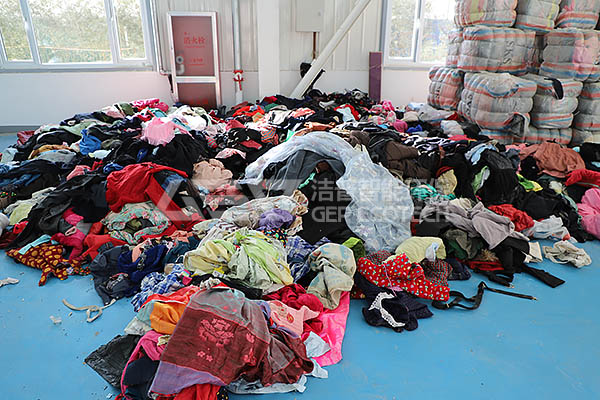 廢舊衣服如何有效減容破碎處理？