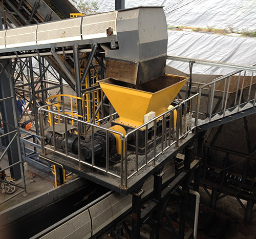 智能有機垃圾破碎機生產線,餐廚(果蔬)垃圾預處理系統現場