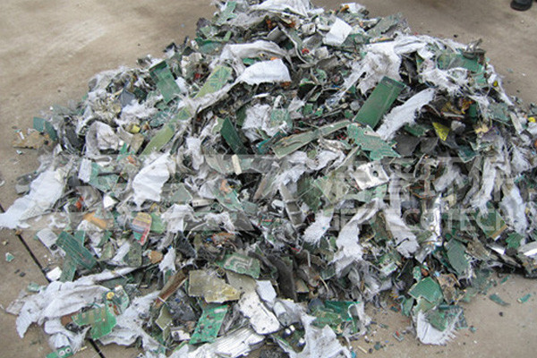 電子垃圾破碎后