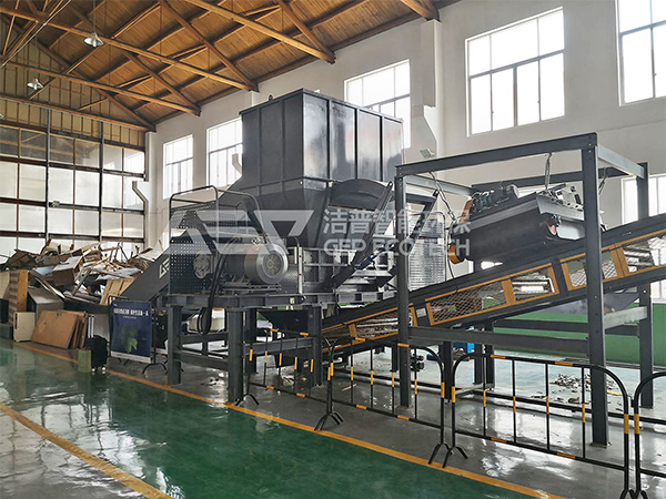 潔普雙軸撕碎機(jī)現(xiàn)場(chǎng)