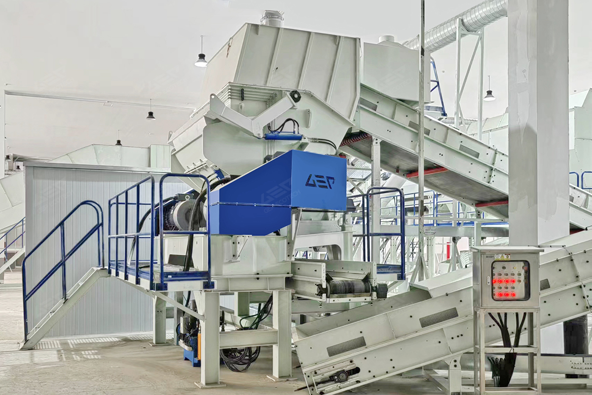 歐版單輥細(xì)碎機(jī)