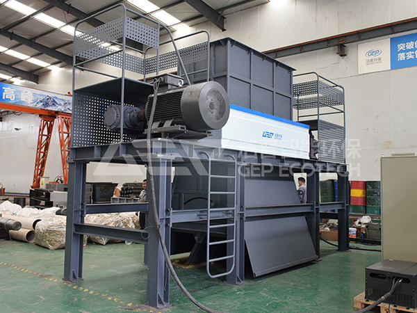 玉米秸稈破碎處置設(shè)備，生物質(zhì)綜合破碎機為您助力