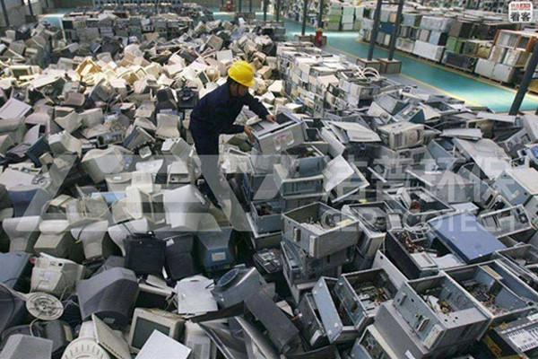 電子垃圾破碎前