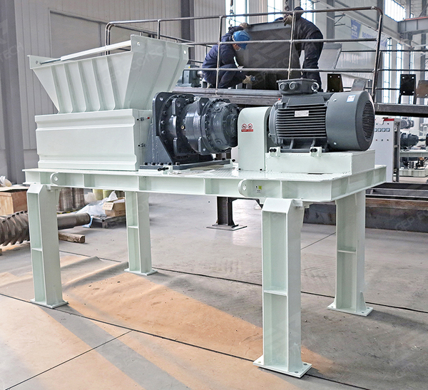 生物質撕碎機設備