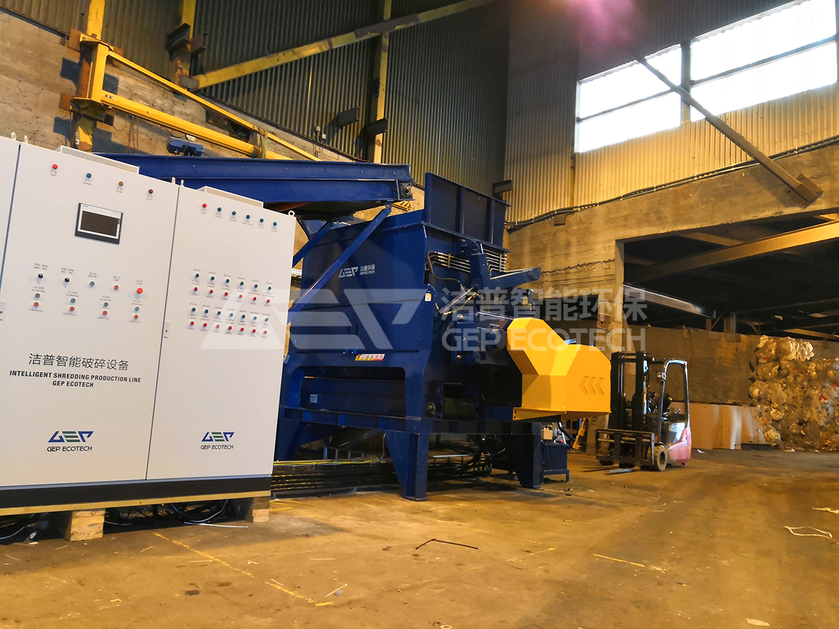 塑料撕碎機現場